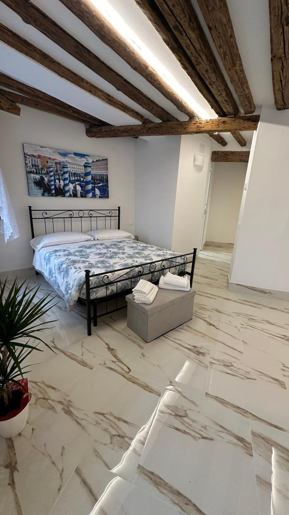 Ca Lucia Canal View Венеция Экстерьер фото
