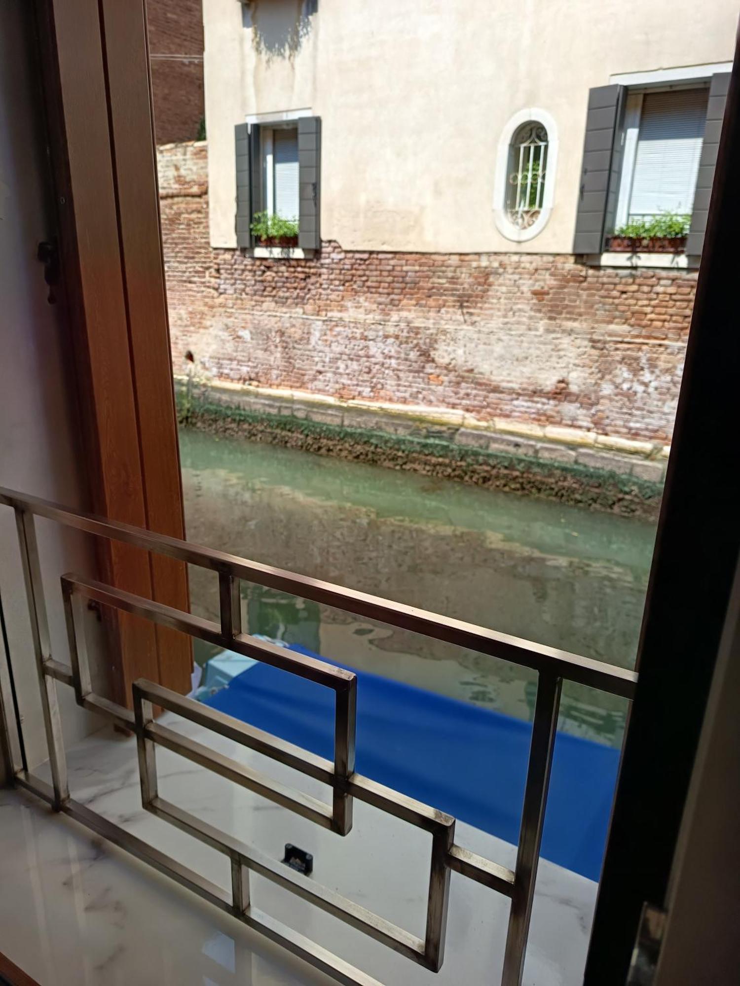 Ca Lucia Canal View Венеция Экстерьер фото